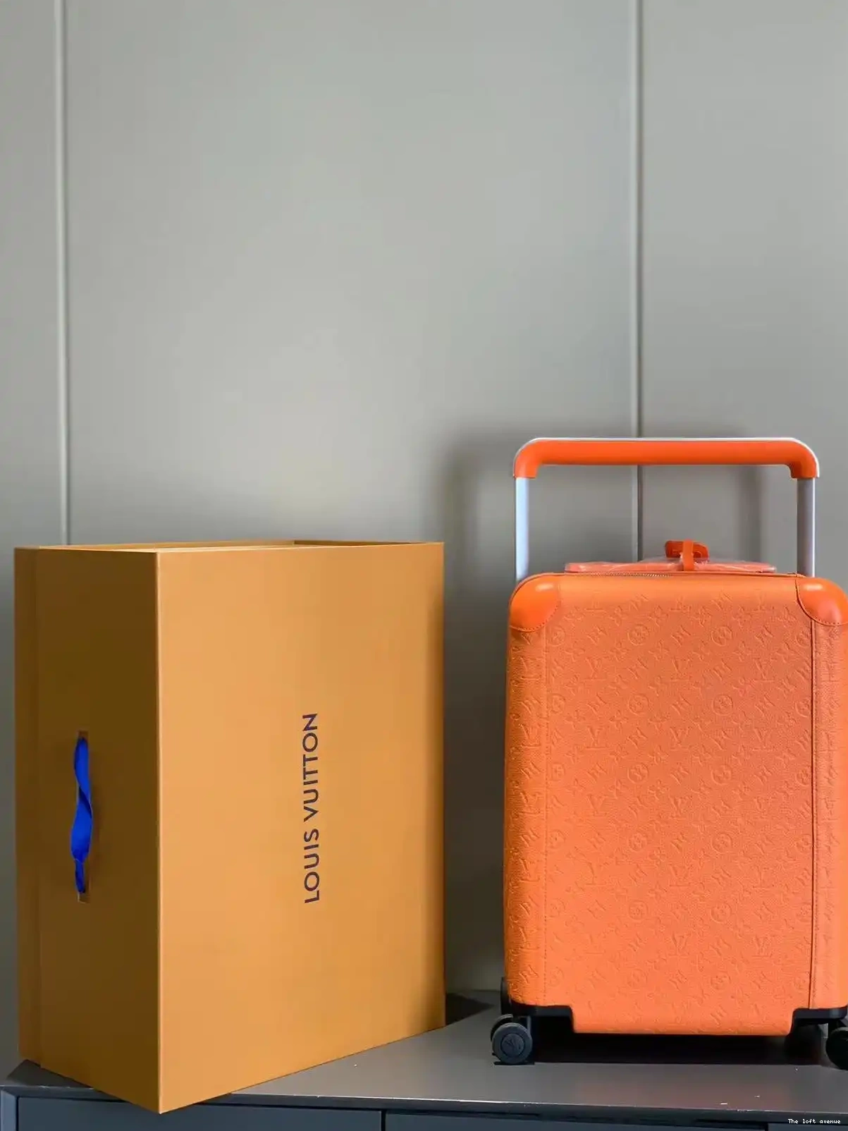 ORANGE SUITCASE 55 HORIZON CUSTOM TAURILLON 37L 0522